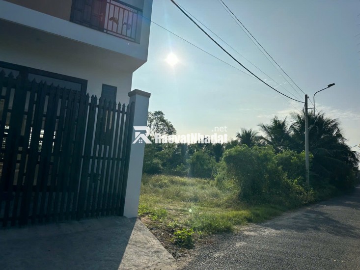 Chủ kẹt tiền cần bán gấp đất Trần Thị Thơm full thổ cư tp.Mỹ Tho 110m2 (5x23)m